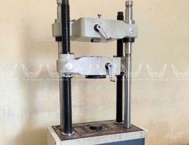 Uji Tarik Material Logam • Spesialis Cor Logam & Jasa Pengecoran Logam di Ceper Klaten. Menyediakan Jasa Cor Logam Ceper Klaten dengan kualitas terbaik.