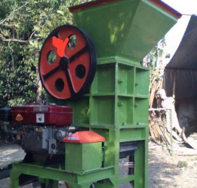 Jasa Pengecoran Logam Ceper Klaten ✦ Cor Logam Terdekat. Jual Manhole Cover Cast Iron 60x60, Tutup Manhole Besi, Tiang Lampu PJU, & Crusher Pemecah Batu.