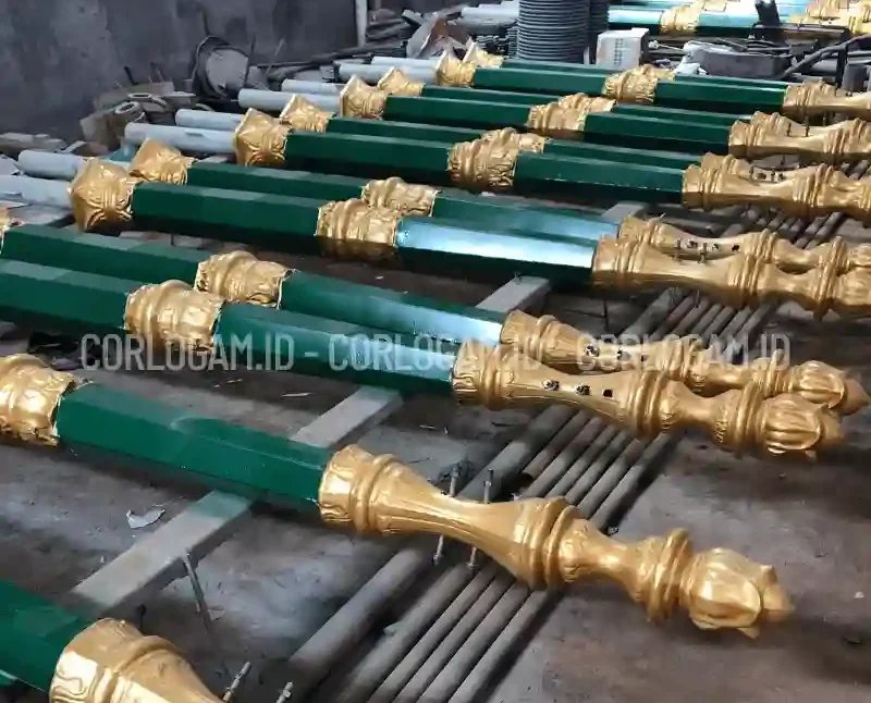 Tiang Lampu Antik